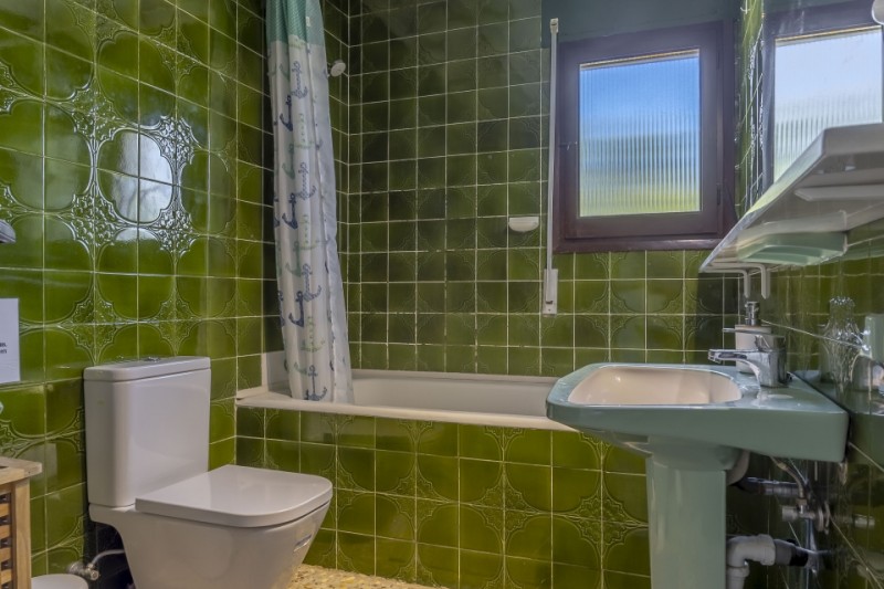 Venta - Villa mediterránea frente a la Cala Baladrar con un gran potencial en, Benissa Costa Blanca! 